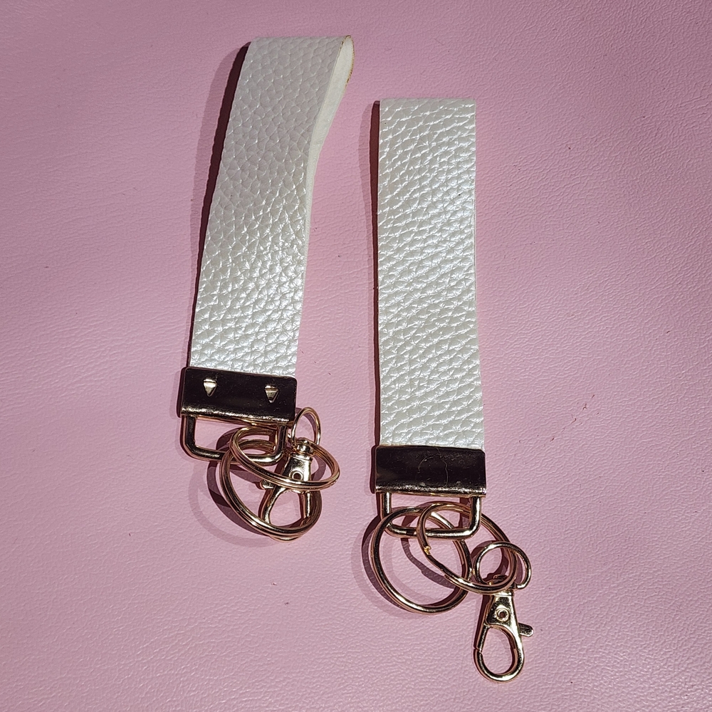 Elegant White Leather Keychain